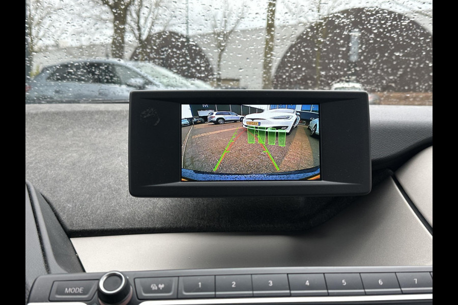 BMW i3 Basis 120Ah 42 kWh SOH 100% | 3-FASE LADER | WARMTEPOMP | ORIGINEEL NL AUTO MET NAP | DEALER ONDERHOUDEN | STOELVERWARMING | CAMERA | 12 MND BOVAG GARANTIE