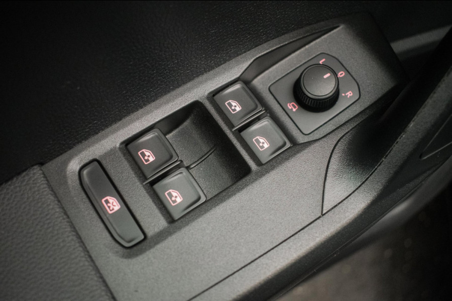 Seat Ibiza 1.0 TSI Limited Edition ORG NL [ Panoramadak Virtual Cockpit Full LED Camera Carplay FR Look Climate Control ]