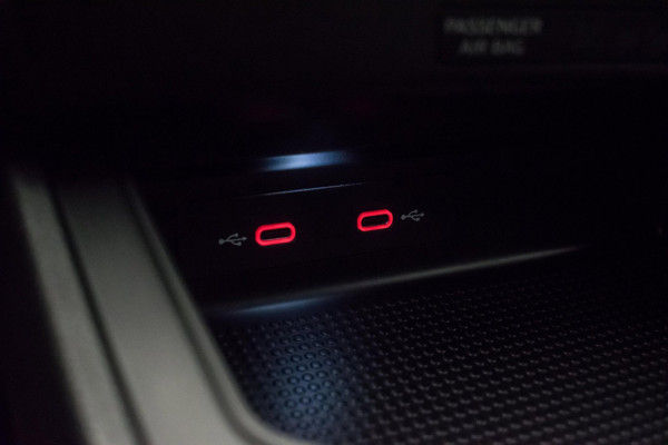 Seat Ibiza 1.0 TSI Limited Edition ORG NL [ Panoramadak Virtual Cockpit Full LED Camera Carplay FR Look Climate Control ]