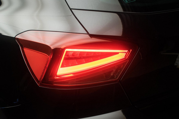 Seat Ibiza 1.0 TSI Limited Edition ORG NL [ Panoramadak Virtual Cockpit Full LED Camera Carplay FR Look Climate Control ]