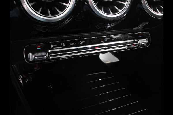 Mercedes-Benz A-Klasse 200 177pk Automaat MHEV AMG Line | Achteruitrij Camera | Verwarmde voorstoelen | Navigatie | LED | Climate control | Adaptive Cruise control | Parkeersensoren | Apple Carplay & Android Auto