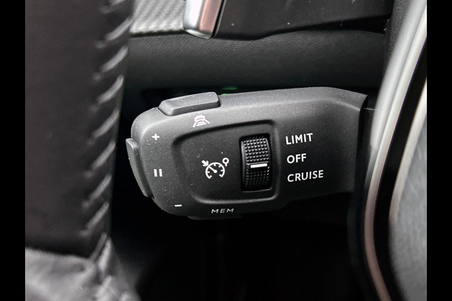 Peugeot 208 1.2 Hybrid 100PK Automaat Allure | Navigatie | Apple Carplay/Android Auto | Airco | Parkeer sensoren | Cruise Control | Lichtmetalen Velgen