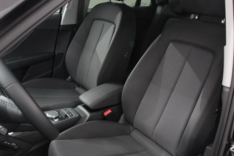 Audi Q2 35 TFSI 150pk S-tronic Prestige | Navigatie | Apple Carplay/Android Auto | Camera | Parkeersensoren | Adaptive Cruise Control | Elektrische achterklep |  Matrix LED-koplampen | Stoelverwarming | Getinte ramen