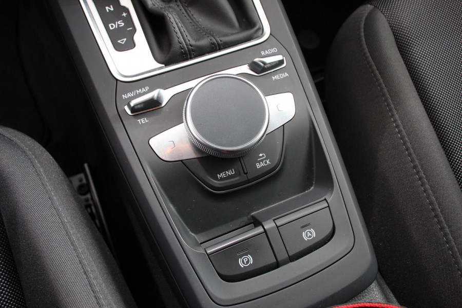 Audi Q2 35 TFSI 150pk S-tronic Prestige | Navigatie | Apple Carplay/Android Auto | Camera | Parkeersensoren | Adaptive Cruise Control | Elektrische achterklep |  Matrix LED-koplampen | Stoelverwarming | Getinte ramen