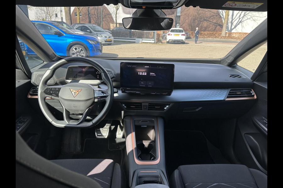 CUPRA Born Essential 62 kWh | SOH 91% | STOELVERWARMING | APPLECARPLAY / ANDROID AUTO | ADAP. CRUISE | ACHTERUITRIJCAMERA | KEYLESS | 3 FASE | 12 MND BOVAG GARANTIE |