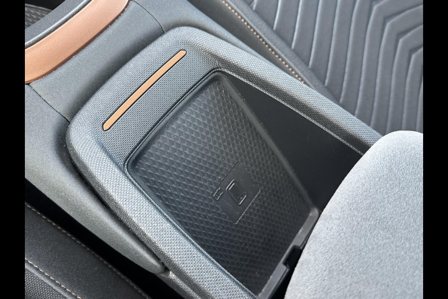 CUPRA Born Essential 62 kWh | SOH 91% | STOELVERWARMING | APPLECARPLAY / ANDROID AUTO | ADAP. CRUISE | ACHTERUITRIJCAMERA | KEYLESS | 3 FASE | 12 MND BOVAG GARANTIE |