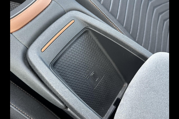 CUPRA Born Essential 62 kWh | SOH 91% | STOELVERWARMING | APPLECARPLAY / ANDROID AUTO | ADAP. CRUISE | ACHTERUITRIJCAMERA | KEYLESS | 3 FASE | 12 MND BOVAG GARANTIE |