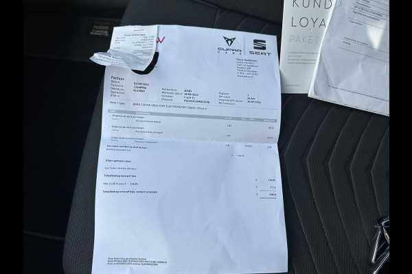 CUPRA Born Essential 62 kWh | SOH 91% | STOELVERWARMING | APPLECARPLAY / ANDROID AUTO | ADAP. CRUISE | ACHTERUITRIJCAMERA | KEYLESS | 3 FASE | 12 MND BOVAG GARANTIE |