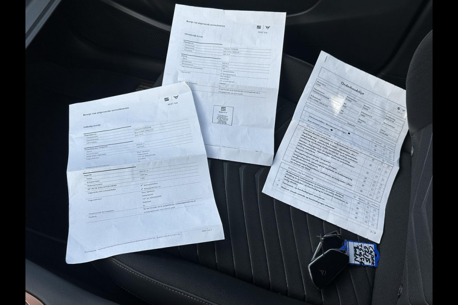 CUPRA Born Essential 62 kWh | SOH 91% | STOELVERWARMING | APPLECARPLAY / ANDROID AUTO | ADAP. CRUISE | ACHTERUITRIJCAMERA | KEYLESS | 3 FASE | 12 MND BOVAG GARANTIE |