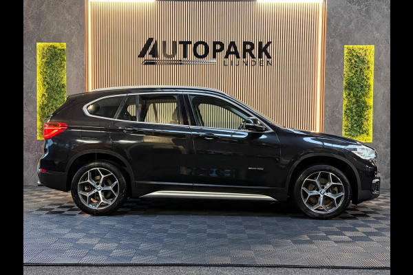 BMW X1 SDrive20i High Executive M-Sport NAP/LED/HuD/SFEERVERLICHTING/CAM/AUTOMAAT