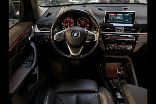 BMW X1 SDrive20i High Executive M-Sport NAP/LED/HuD/SFEERVERLICHTING/CAM/AUTOMAAT