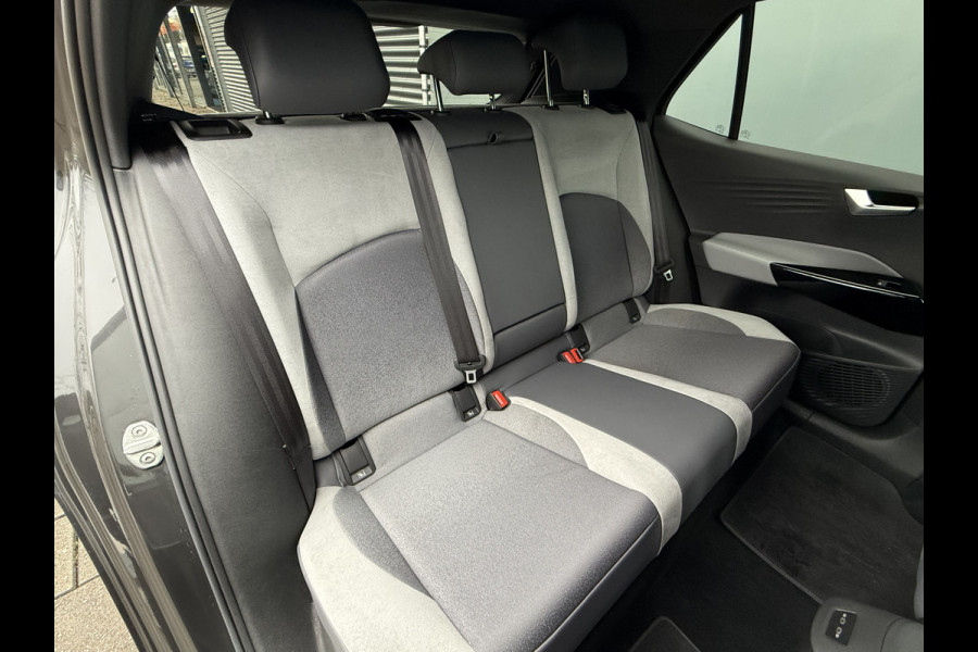 Volkswagen ID.3 BWJ 2020 | First Plus 58 kWh 204PK | STOEL&STUUR VERW | CAMERA A | CLIMA | NAVI | CARPLAY