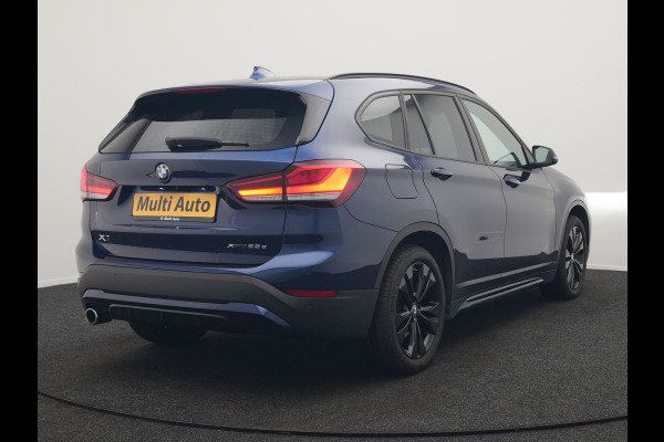 BMW X1 xDrive25e Sportline PHEV 221pk Dealer O.H. | Trekhaak Afn. | Adaptive Cruise | Camera | Sportstoelen Verwarmd | Sfeerverlichting | Keyless | LED Koplampen | Navigatie | DAB | Plug In Hybrid