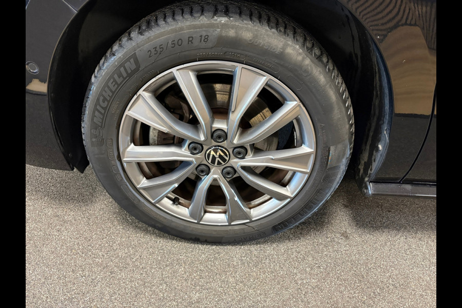 Volkswagen Multivan 1.4 eHybrid L1H1 Style / head-up / stuurverwarming / standkachel / camera HarmanKardon/ cruise stop&go