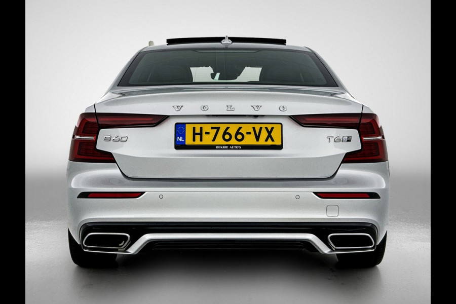 Volvo S60 2.0 T6 AWD R-Design 340PK / Harman Kardon / Lederen Int / Panorama schuifdak / Navi / Cruise-adaptief / Trekhaak / Carplay / Apk 04-2026