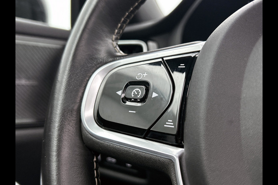 Volvo S60 2.0 T6 AWD R-Design 340PK / Harman Kardon / Lederen Int / Panorama schuifdak / Navi / Cruise-adaptief / Trekhaak / Carplay / Apk 04-2026