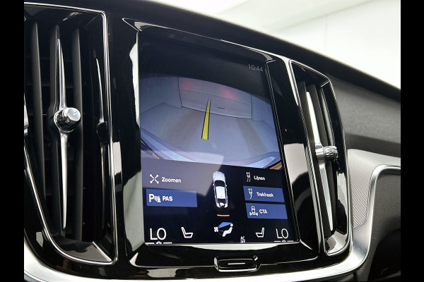 Volvo S60 2.0 T6 AWD R-Design 340PK / Harman Kardon / Lederen Int / Panorama schuifdak / Navi / Cruise-adaptief / Trekhaak / Carplay / Apk 04-2026