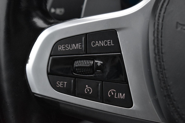 BMW 5 Serie 530e M-Sport Lane Pano Camera 20" HK