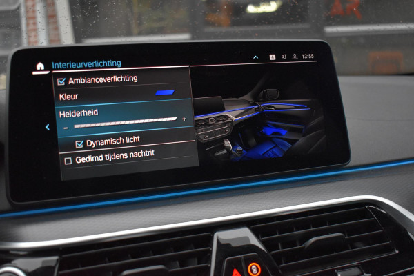 BMW 5 Serie 530e M-Sport Lane Pano Camera 20" HK