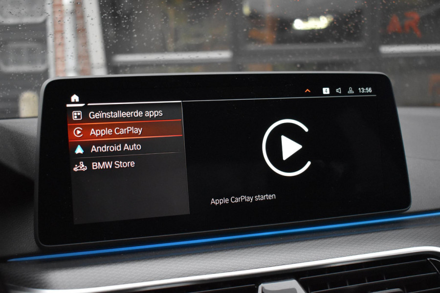 BMW 5 Serie 530e M-Sport Lane Pano Camera 20" HK