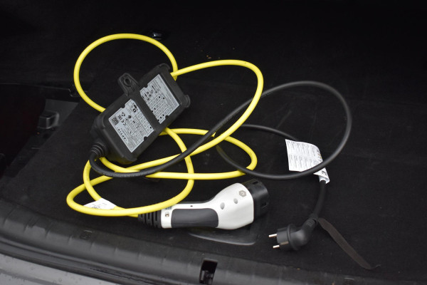 BMW 5 Serie 530e M-Sport Lane Pano Camera 20" HK