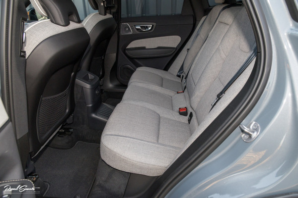 Volvo XC60 2.0 T8 Plug-in hybrid AWD Ultimate Dark Long range Luchtvering | Bowers&Wilkins | Zwenkbare trekhaak | Panorama dak | Wol interieur |