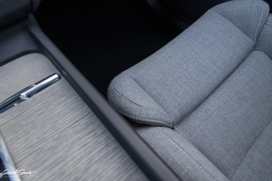 Volvo XC60 2.0 T8 Plug-in hybrid AWD Ultimate Dark Long range Luchtvering | Bowers&Wilkins | Zwenkbare trekhaak | Panorama dak | Wol interieur |