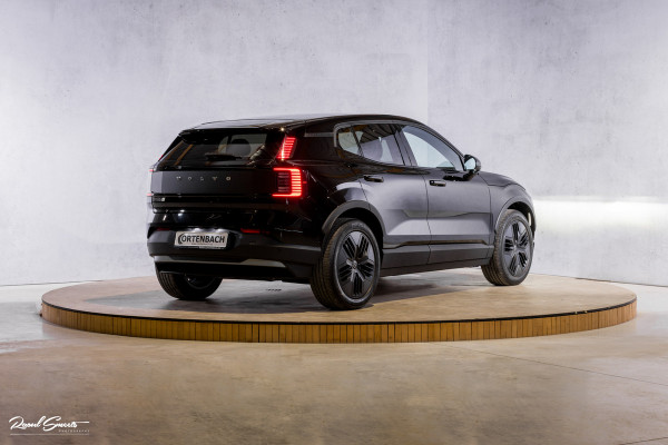 Volvo EX30 Cross Country Twin Motor Performance Ultra 69 kWh | Nieuw | Adaptieve cruise | Panorama dak | Harman Kardon | Memory | Blis |