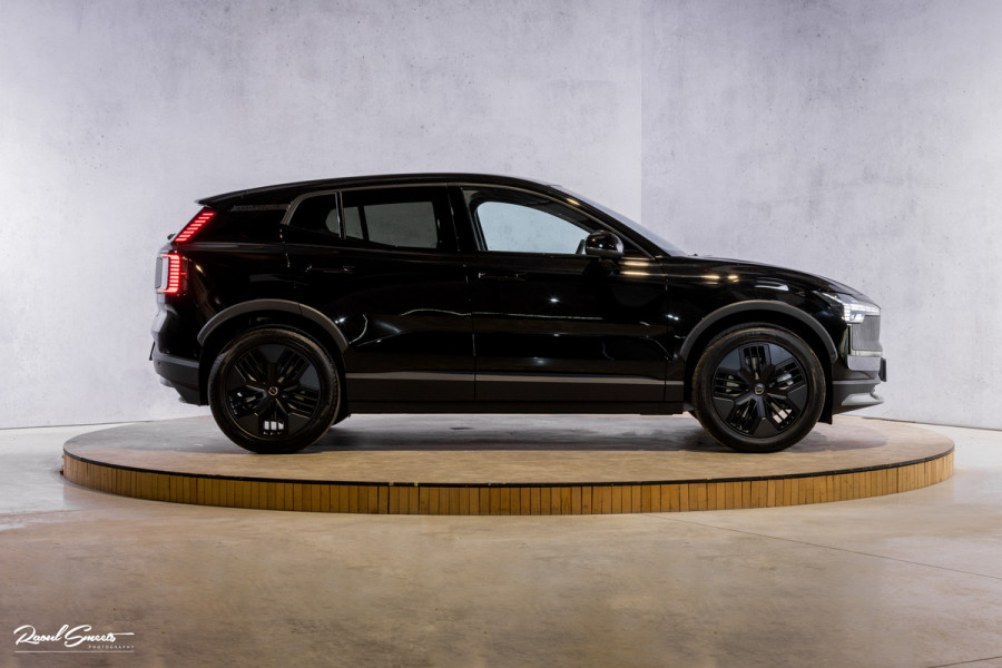 Volvo EX30 Cross Country Twin Motor Performance Ultra 69 kWh | Nieuw | Adaptieve cruise | Panorama dak | Harman Kardon | Memory | Blis |