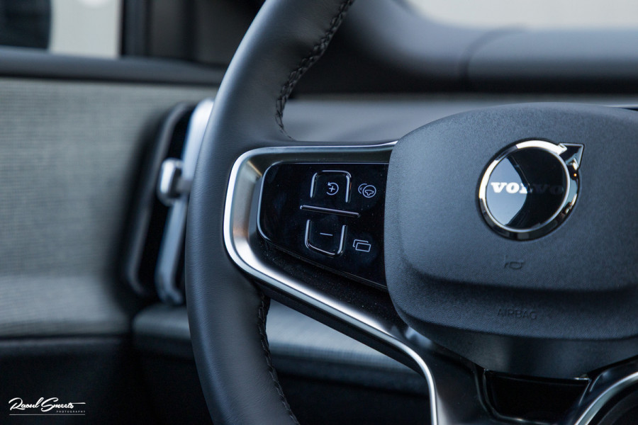 Volvo EX30 Cross Country Twin Motor Performance Ultra 69 kWh | Nieuw | Adaptieve cruise | Panorama dak | Harman Kardon | Memory | Blis |