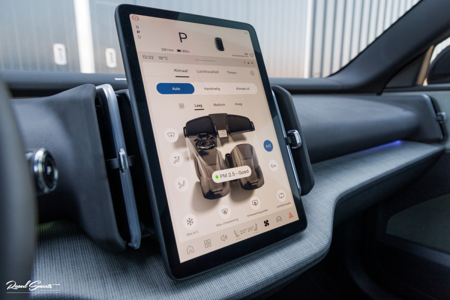 Volvo EX30 Cross Country Twin Motor Performance Ultra 69 kWh | Nieuw | Adaptieve cruise | Panorama dak | Harman Kardon | Memory | Blis |