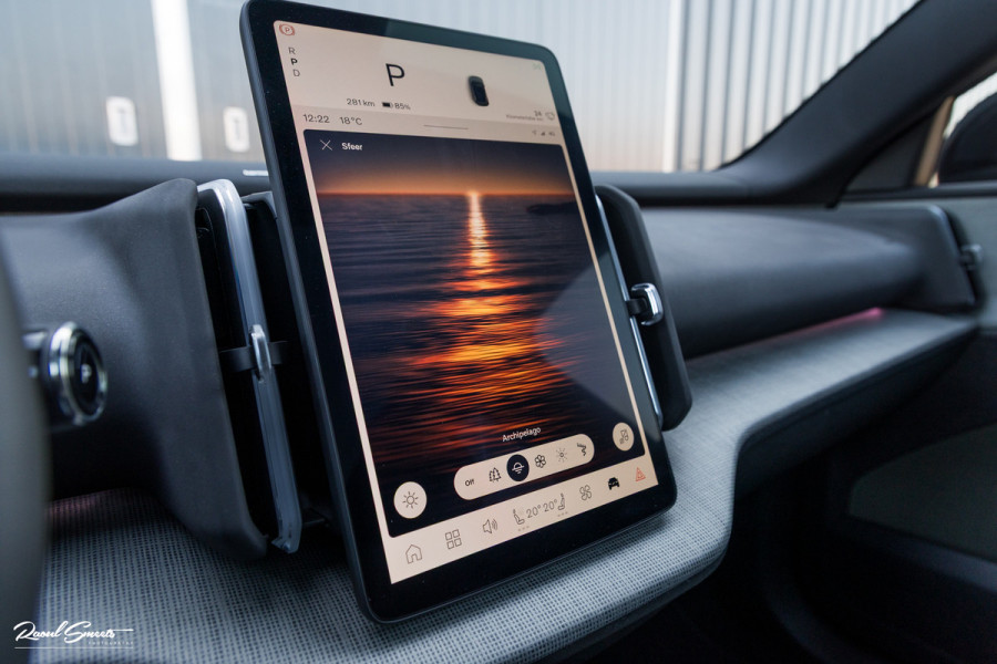 Volvo EX30 Cross Country Twin Motor Performance Ultra 69 kWh | Nieuw | Adaptieve cruise | Panorama dak | Harman Kardon | Memory | Blis |