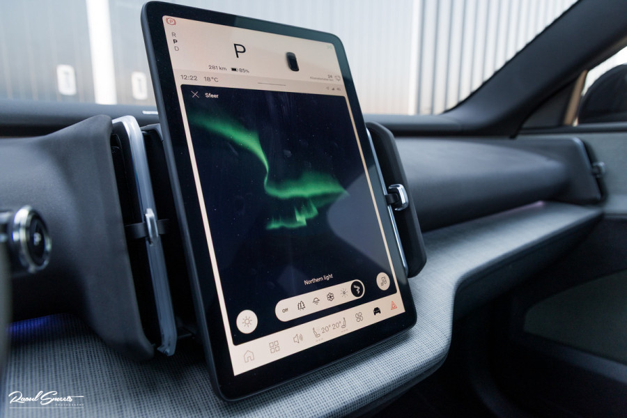 Volvo EX30 Cross Country Twin Motor Performance Ultra 69 kWh | Nieuw | Adaptieve cruise | Panorama dak | Harman Kardon | Memory | Blis |