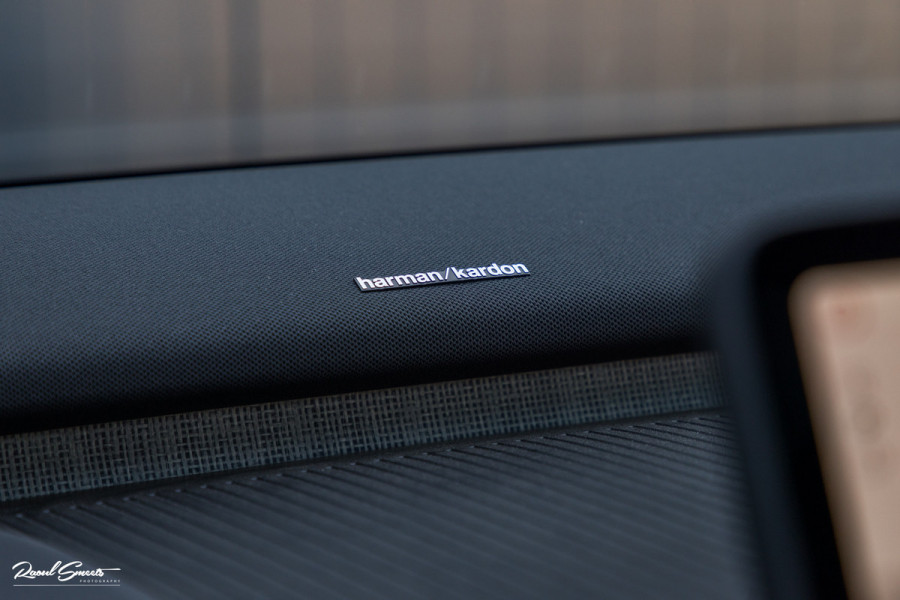 Volvo EX30 Cross Country Twin Motor Performance Ultra 69 kWh | Nieuw | Adaptieve cruise | Panorama dak | Harman Kardon | Memory | Blis |