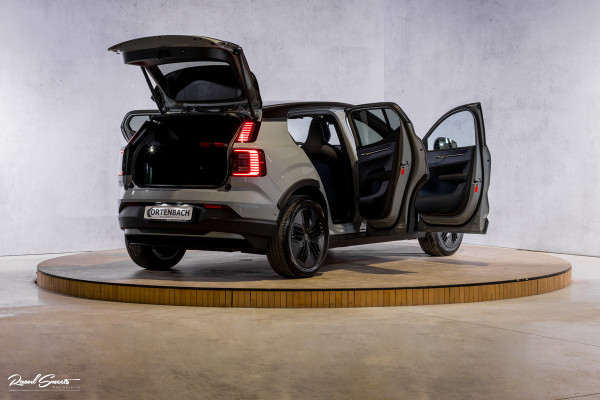 Volvo EX30 Cross Country Twin Motor Performance Ultra 69 kWh | Nieuw | Adaptieve cruise | Panorama dak | Harman Kardon | Memory | Blis |