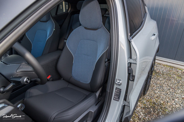 Volvo EX30 Cross Country Twin Motor Performance Ultra 69 kWh | Nieuw | Adaptieve cruise | Panorama dak | Harman Kardon | Memory | Blis |