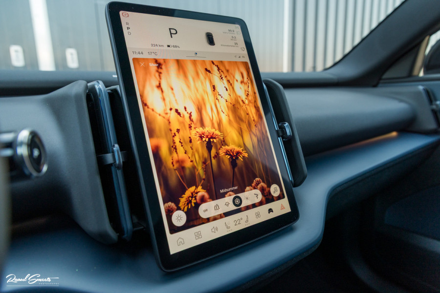 Volvo EX30 Cross Country Twin Motor Performance Ultra 69 kWh | Nieuw | Adaptieve cruise | Panorama dak | Harman Kardon | Memory | Blis |