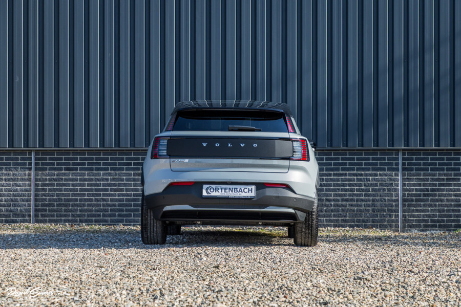 Volvo EX30 Cross Country Twin Motor Performance Ultra 69 kWh | Nieuw | Adaptieve cruise | Panorama dak | Harman Kardon | Memory | Blis |
