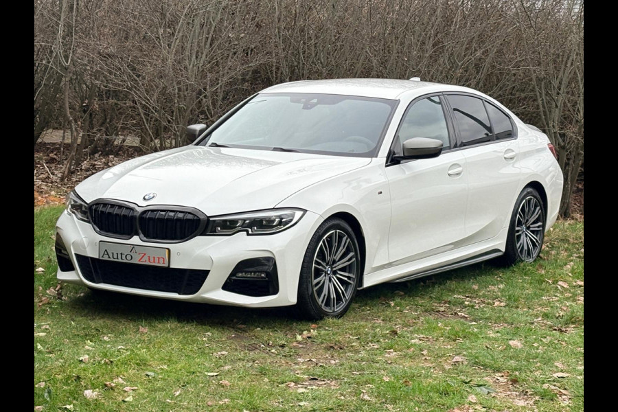 BMW 3-serie 320i Business Edition M Sport pakket Automaat Navi CarPlay Carbon pakket/NL Auto