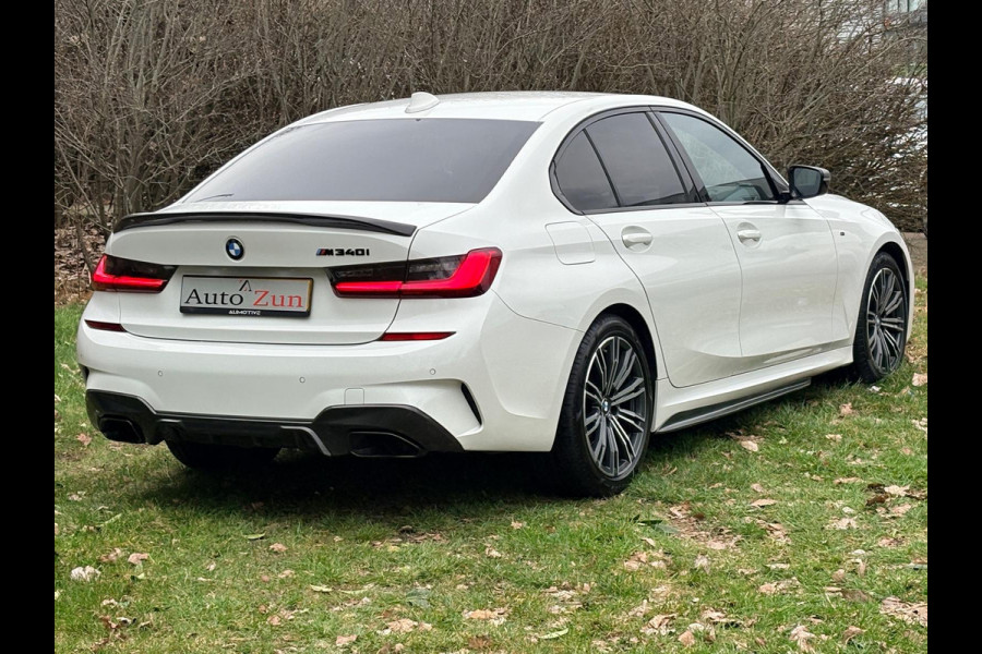 BMW 3-serie 320i Business Edition M Sport pakket Automaat Navi CarPlay Carbon pakket/NL Auto