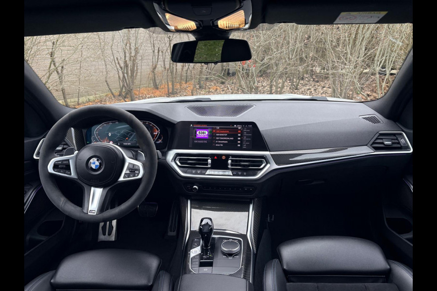 BMW 3-serie 320i Business Edition M Sport pakket Automaat Navi CarPlay Carbon pakket/NL Auto