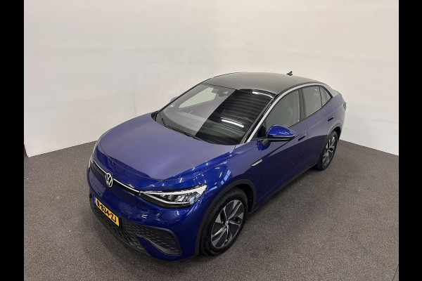 Volkswagen ID.5 Pro 77 kWh Airco ECC Warmtepomp PDC VA Navi Carplay Adaptive Cruise Control 19" Ambiente Verlichting Stoelverwarming