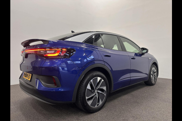 Volkswagen ID.5 Pro 77 kWh Airco ECC Warmtepomp PDC VA Navi Carplay Adaptive Cruise Control 19" Ambiente Verlichting Stoelverwarming