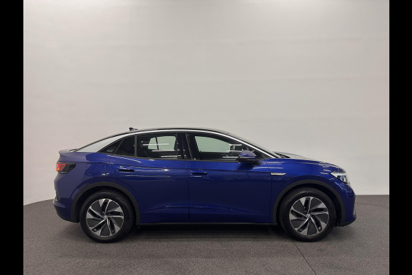 Volkswagen ID.5 Pro 77 kWh Airco ECC Warmtepomp PDC VA Navi Carplay Adaptive Cruise Control 19" Ambiente Verlichting Stoelverwarming