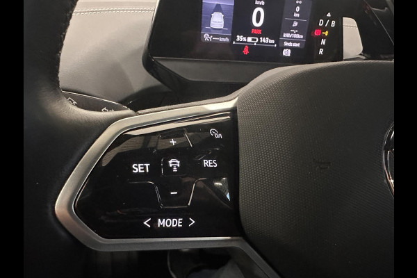 Volkswagen ID.5 Pro 77 kWh Airco ECC Warmtepomp PDC VA Navi Carplay Adaptive Cruise Control 19" Ambiente Verlichting Stoelverwarming