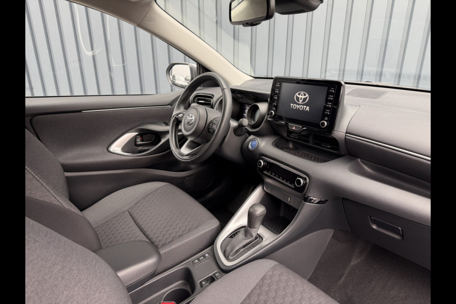 Toyota Yaris 1.5 Hybrid Dynamic | 8.250 km | PDC V+A | Dodehoek detectie | Rijklaar!!!