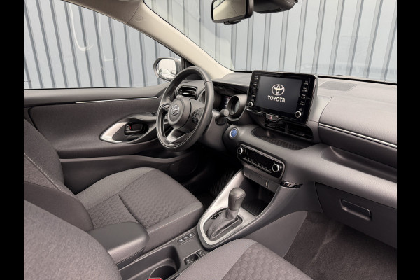 Toyota Yaris 1.5 Hybrid Dynamic | 8.250 km | PDC V+A | Dodehoek detectie | Rijklaar!!!