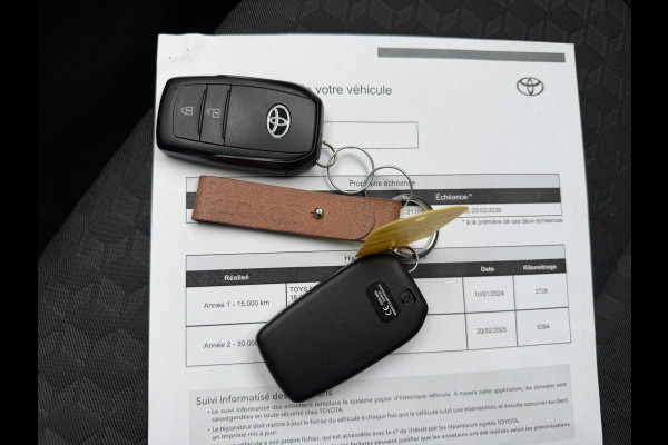 Toyota Yaris 1.5 Hybrid Dynamic | 8.250 km | PDC V+A | Dodehoek detectie | Rijklaar!!!