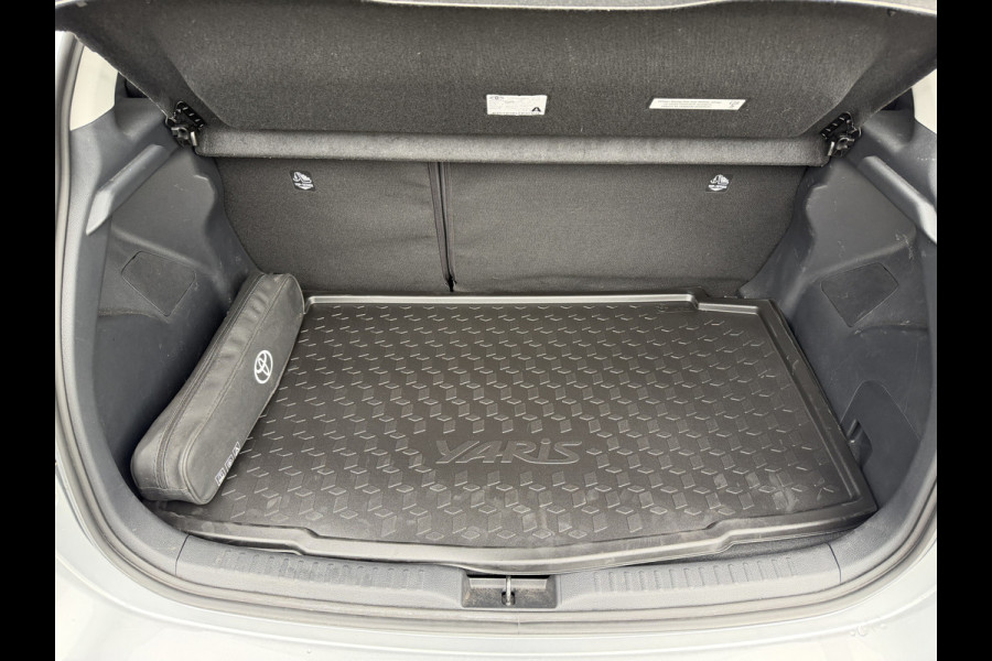 Toyota Yaris 1.5 Hybrid Dynamic | 8.250 km | PDC V+A | Dodehoek detectie | Rijklaar!!!