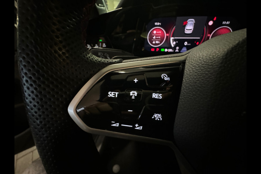 Volkswagen Golf 2.0 TSI GTI Clubsport Pano|HuD|H/K|IQ|Keyless